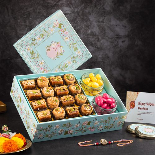 Delectable Baklava N Rakhis Bundle Delectable Baklava N Rakhis Bundle