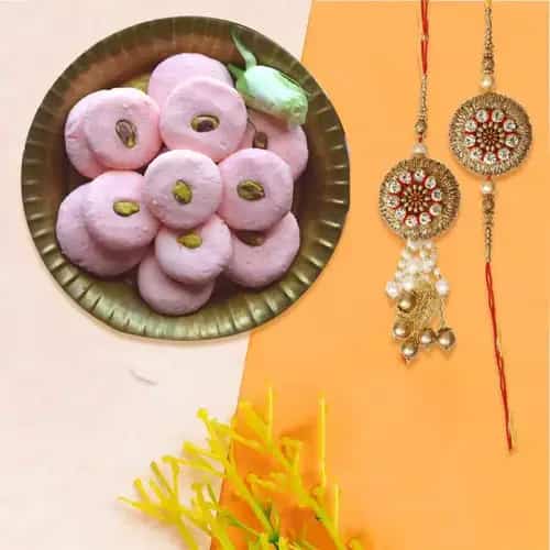 Appealing Bhaiya Bhabhi Rakhi with Sandesh Appealing Bhaiya Bhabhi Rakhi with Sandesh