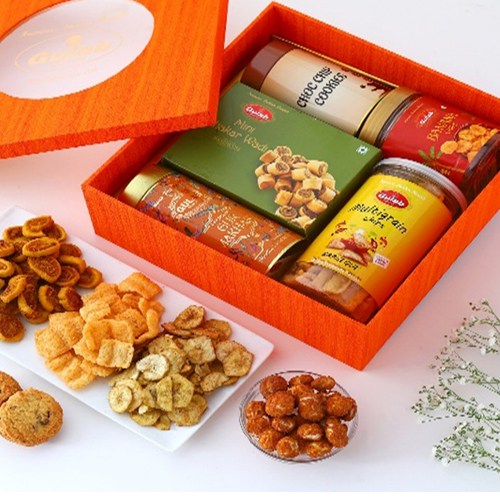 Order Chocolate Box Of Luck Combo Online, Price Rs.2195