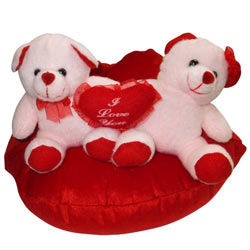 Attractive Couple Teddy in a Lip with Heart Touching Romance Attractive Couple Teddy in a Lip with Heart Touching Romance