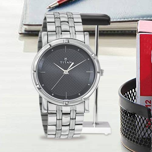 Wonderful Titan Karishma Analog Mens Watch Wonderful Titan Karishma Analog Mens Watch