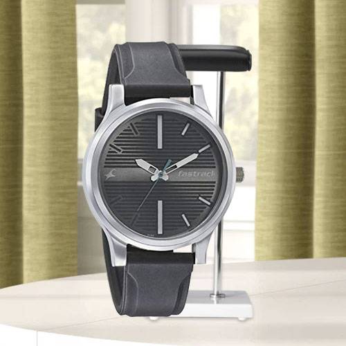 Exclusive Fastrack Fundamentals Analog Unisex Watch Exclusive Fastrack Fundamentals Analog Unisex Watch
