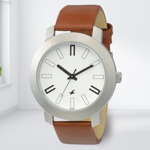 Admirable Fastrack Casual Analog Mens Watch Admirable Fastrack Casual Analog Mens Watch